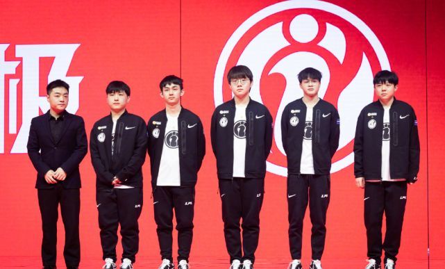 强的防守和 强的防守和